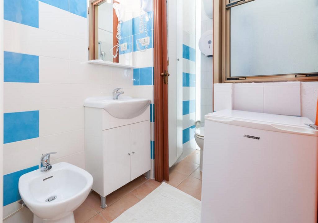 Moon House B&B Cagliari Bilik gambar