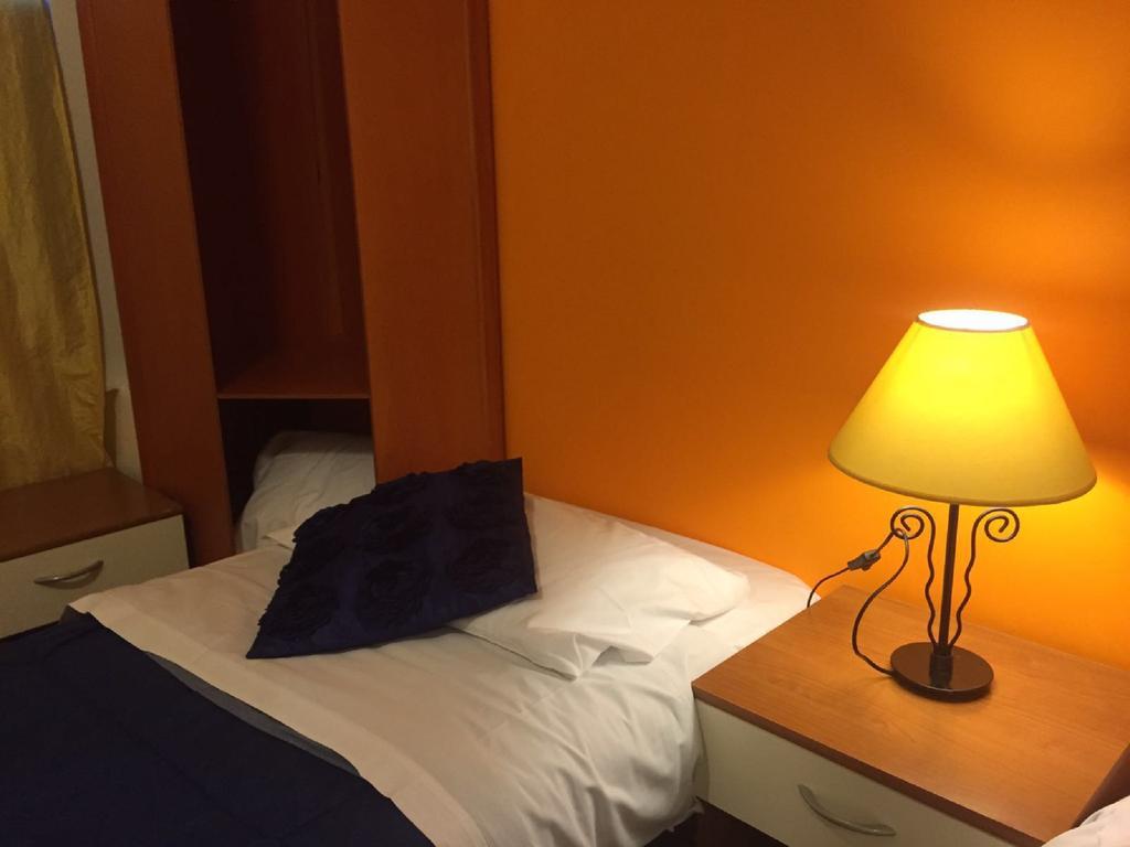Moon House B&B Cagliari Luaran gambar