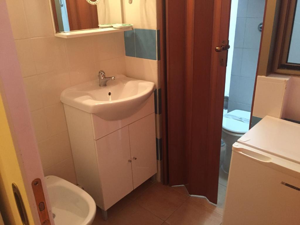 Moon House B&B Cagliari Luaran gambar