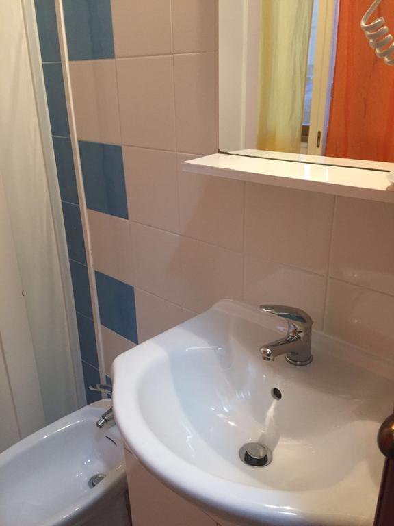 Moon House B&B Cagliari Luaran gambar
