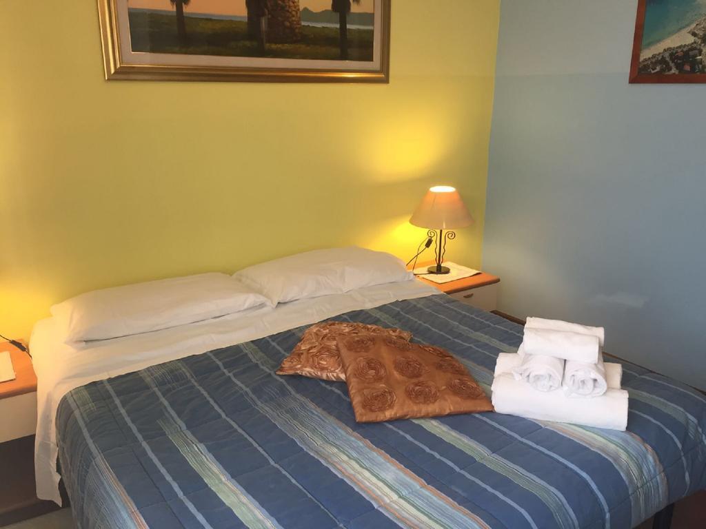 Moon House B&B Cagliari Luaran gambar